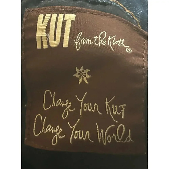 Kut from the Kloth women’s jeans size 10 medium wash straight leg - Picture 9 of 9